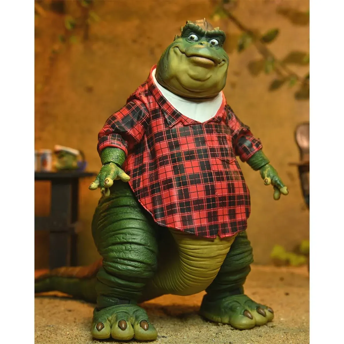 NECA - Dinosaurs - 7" Scale Action Figure - Ultimate Earl Sinclair