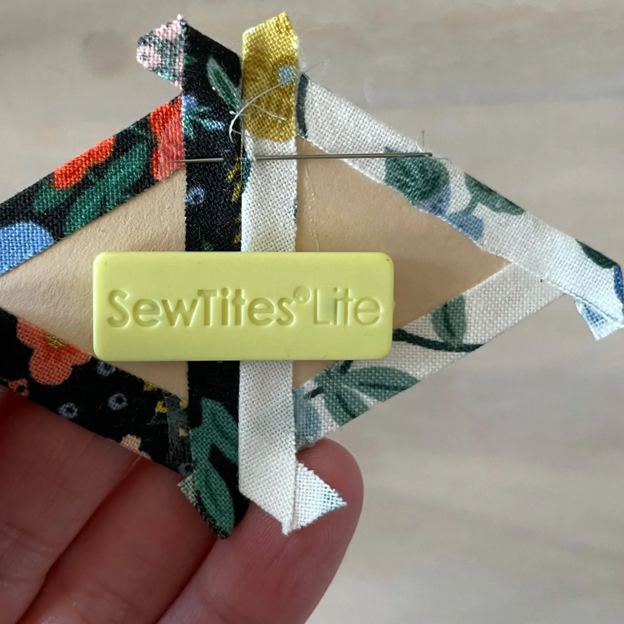 SewTites Lite Bar Magnetic Sewing Pins