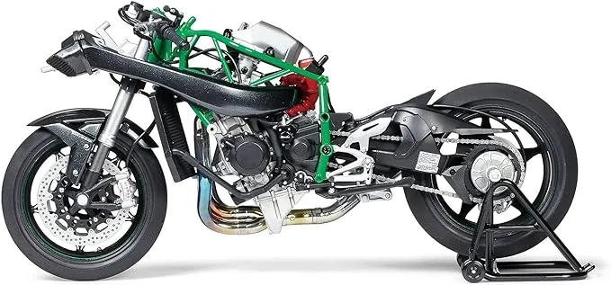 Tamiya Kawasaki Ninja H2R 1/12 Bikes