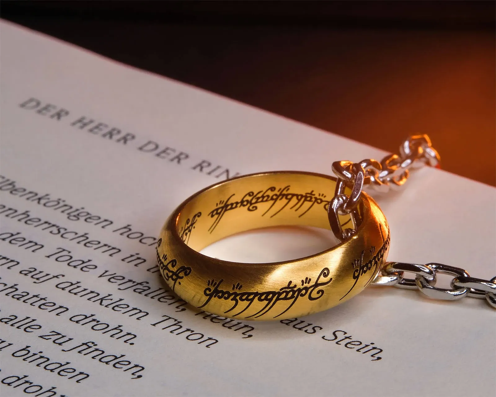 Noble Collection The Lord of The Rings The One Ring Necklace