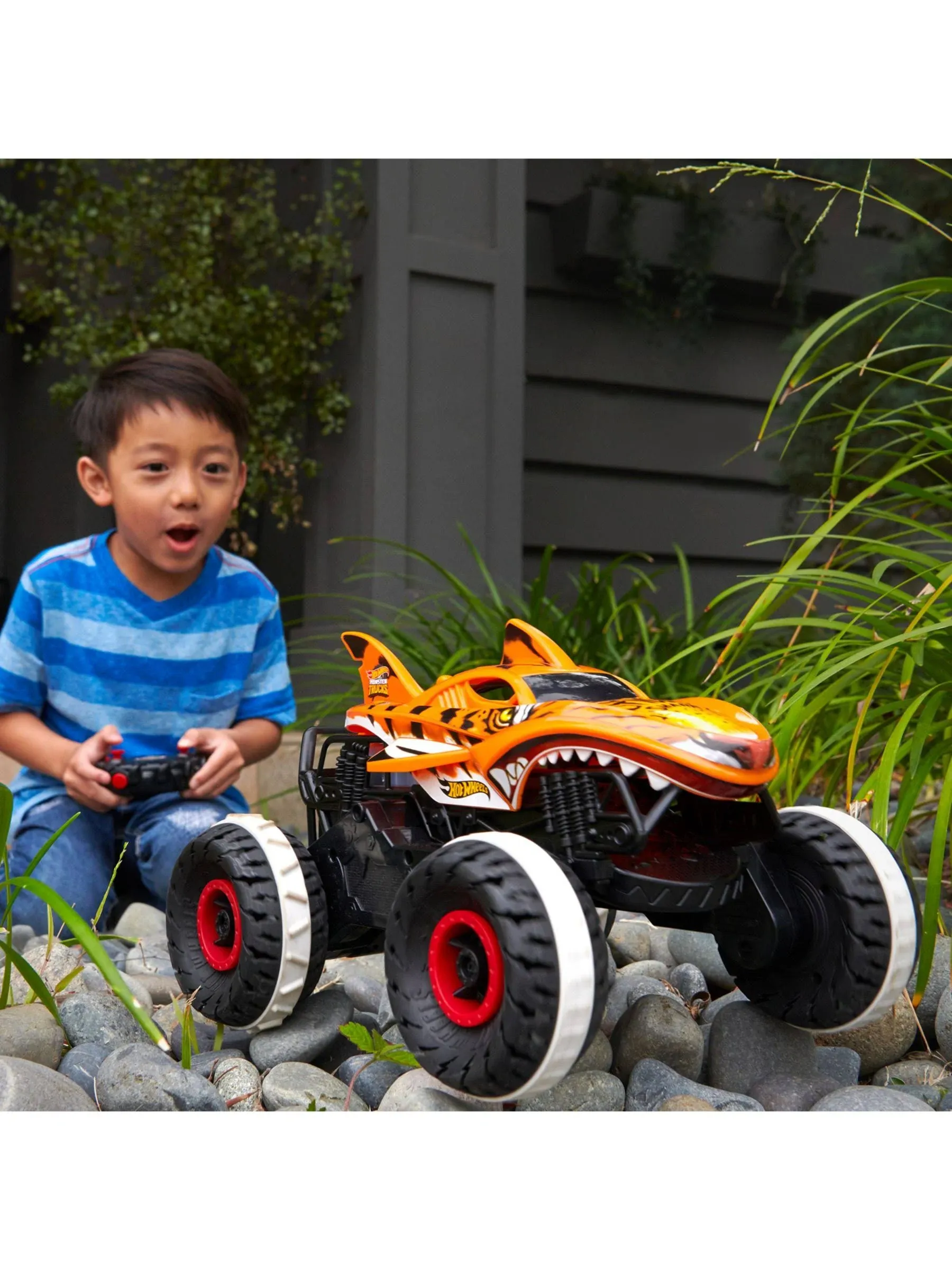 Monster Trucks Hwmt Unstoppable Tiger Shark Rc™ Vehicle