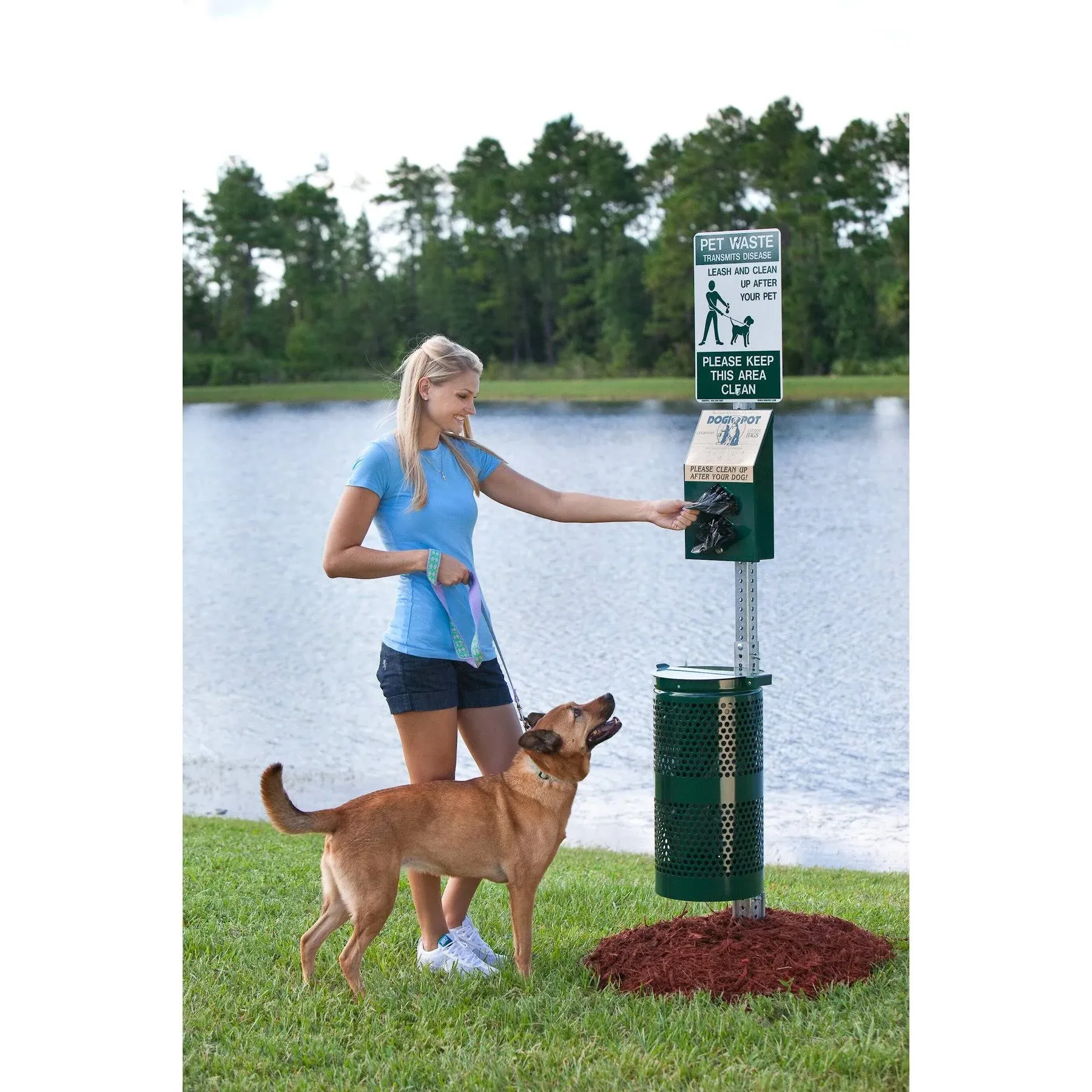 Dogipot 1003A-L Aluminum Pet Station with Aluminum Trash Can- Forest Green