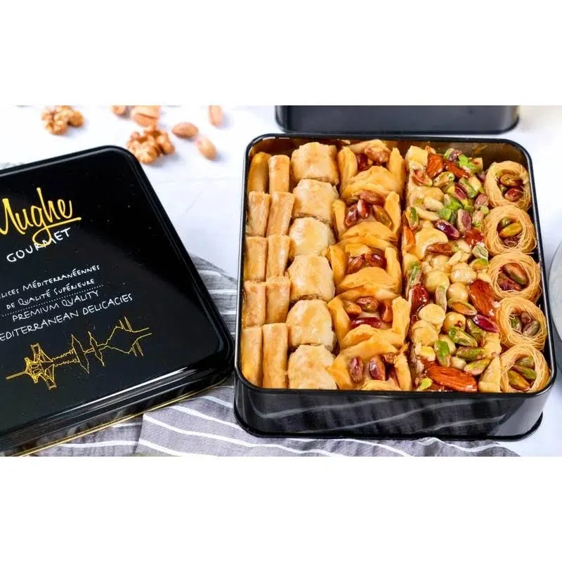 Luxury Turkish Baklava Traditional Assortment Pistachio Gift Box 25 oz. Two Laye