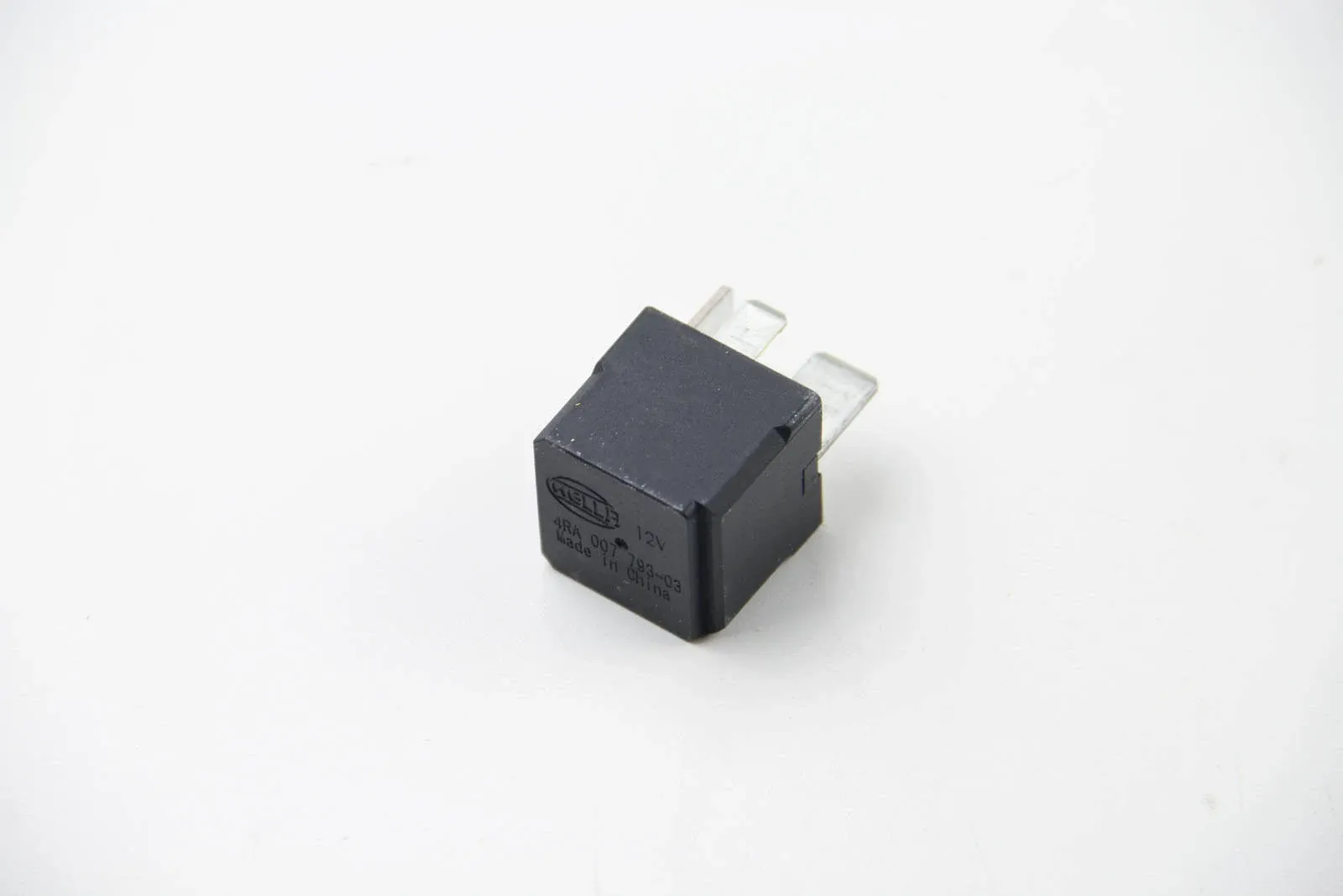  Genuine OEM Mercedes Benz Sprinter Ignition Relay 0025422619