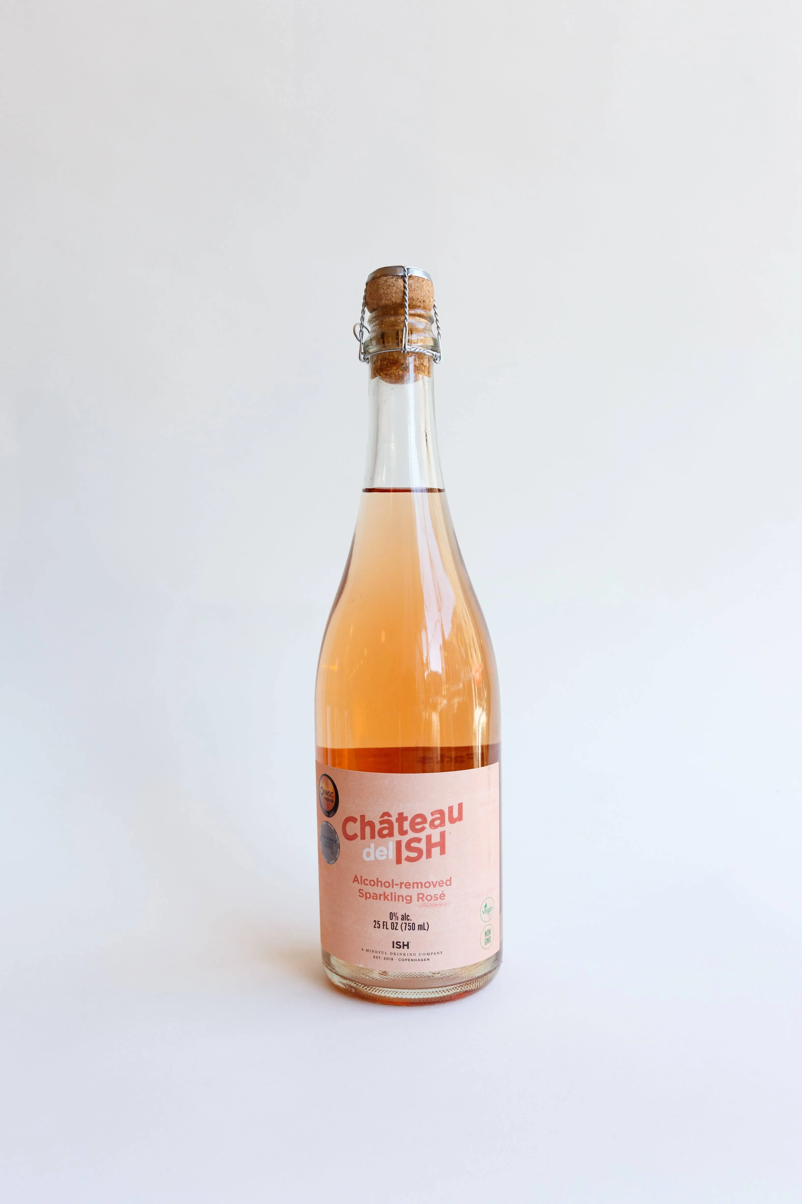 Chateau del ISH Sparkling Rosé | Award-Winning Non-Alcoholic Sparkling Wine | De-Alcoholized Blend of Merlot & Pinot Noir Grapes | Only 9 grams of Sugar | 45 Calories per Serving | 750 ml Bottle