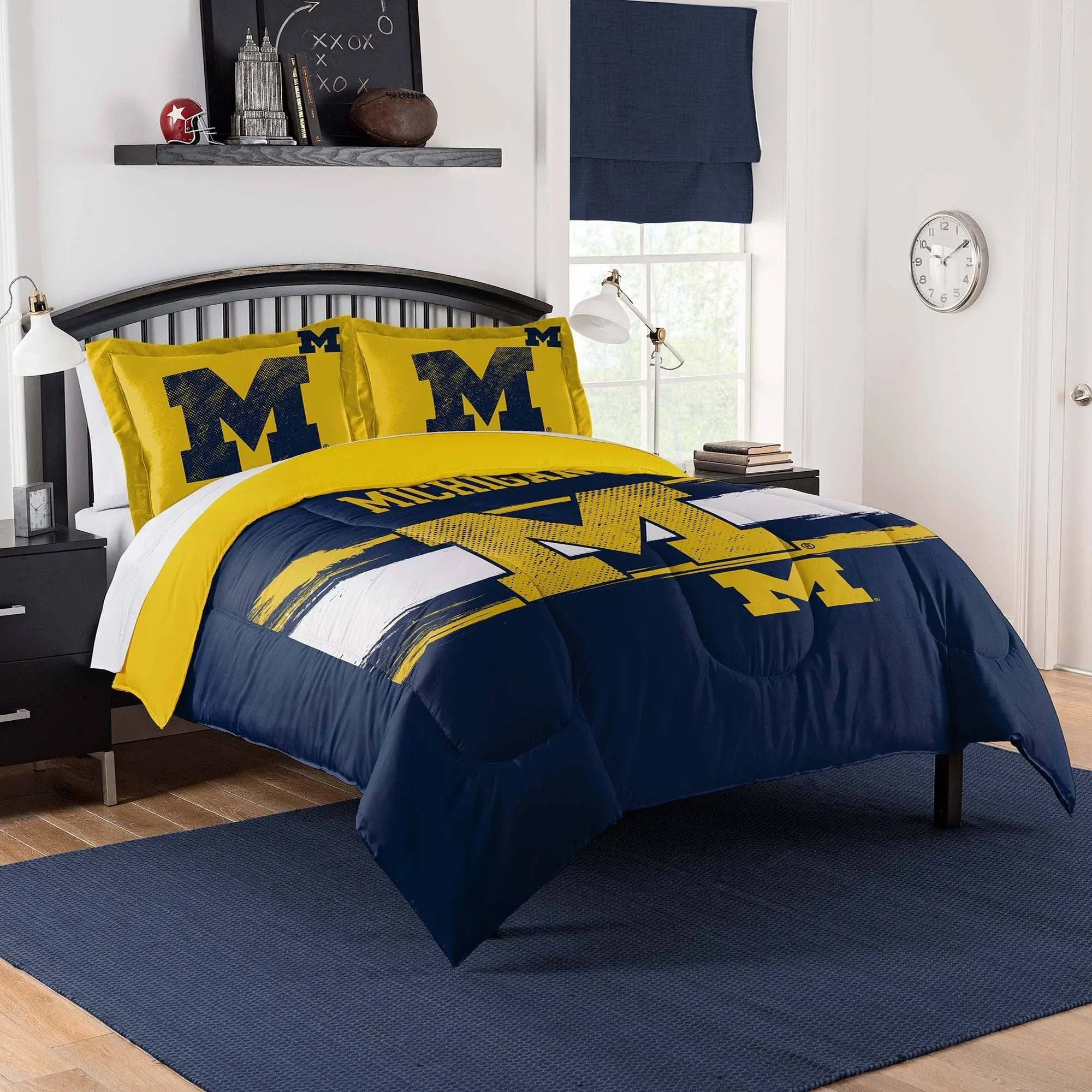 NCAA Michigan Wolverines Officially Licenced Comforter &amp; Sham set