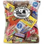 West End Foods Bundle of Chocolate Candy (2 lbs) Twix, Snickers, Milky Way, M&M's Milk Chocolate, Skittles, Starburst, M&M's Peanut Fun and Mini Size