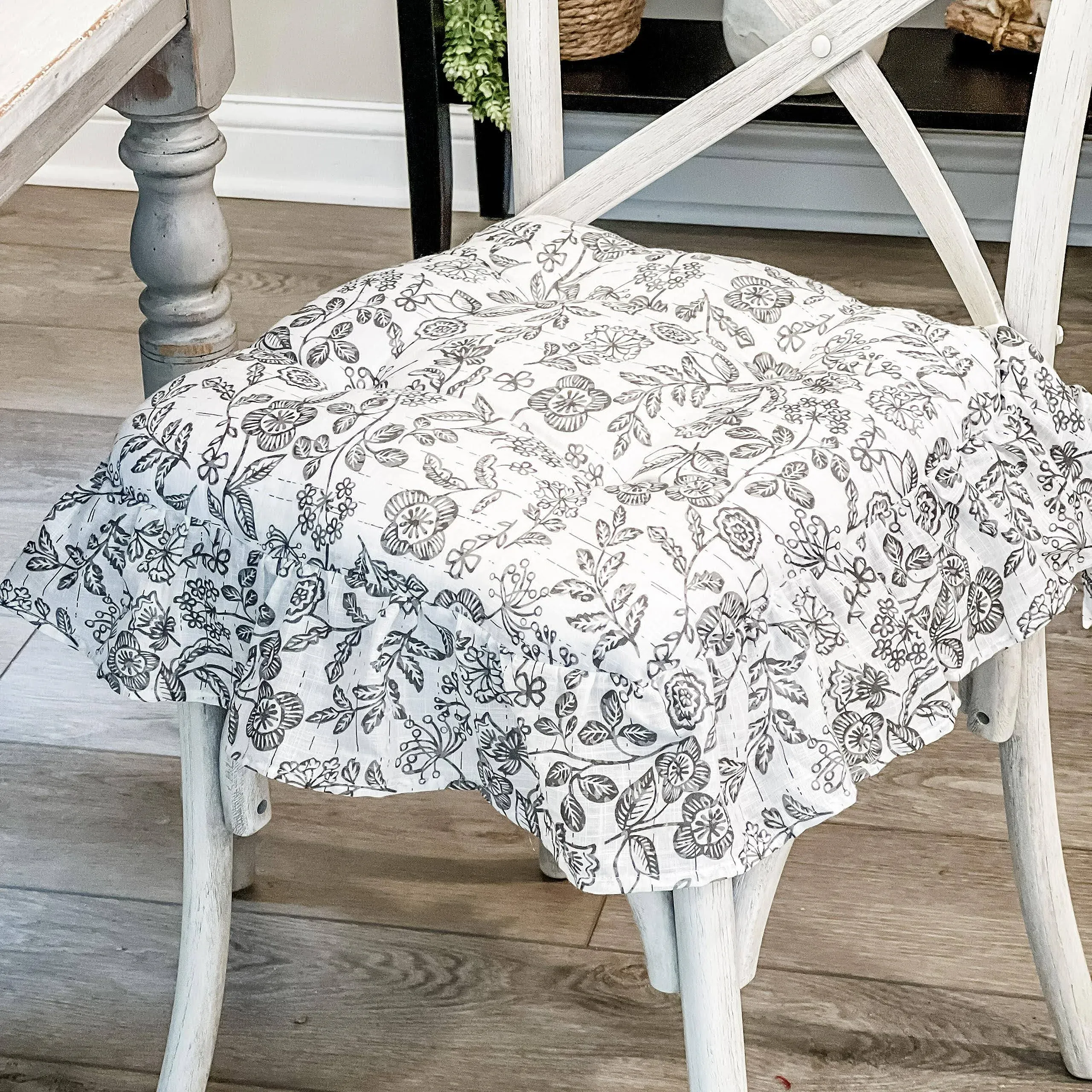 Piper Classics Gray Gables Ruffled Floral Chair Pad, 15" x 16", Gray and Off White Botanical Print Farmhouse Vintage Country Cottage Kitchen Dining Chair Cushion