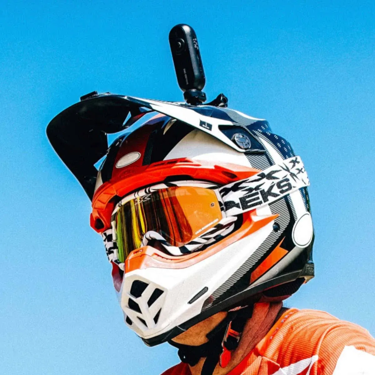 Insta360 - Helmet Mount Bundle