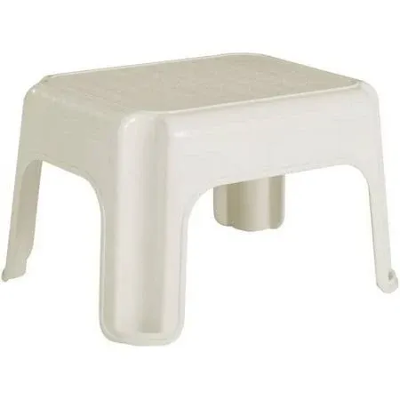 Rubbermaid Bisque Step Stool