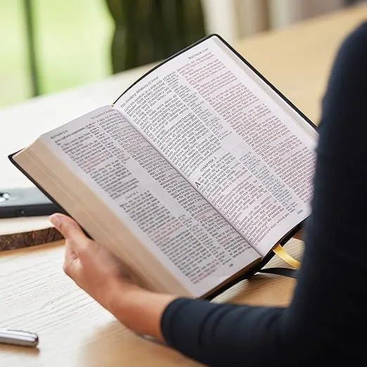 KJV Holy Bible: Large Print with 53,000 Center-Column Cross References, Black Leathersoft, Red Letter, Comfort Print (Thumb Indexed): King James Version