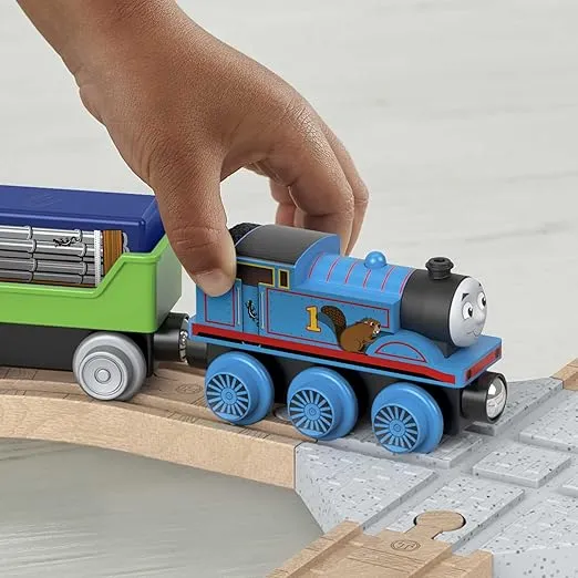 Thomas & Friends Wooden Railway Toy Train Set Figure 8 Track Pack with Thomas Wood Engine for Preschool Kids Ages 3+ Years (Amazon Exclusive)