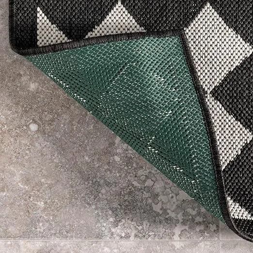 nuLOOM Myka Checkered Indoor/Outdoor Area Rug, 5x8, Black and White