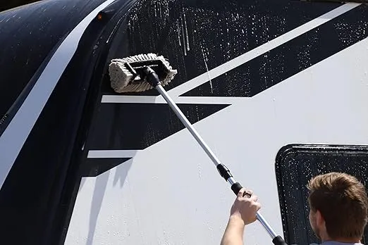 303 Products RV Wash & Seal - Clean, Streak-Free Finish, pH Neutral with High Foaming Formula, Provides A Deep Gloss Finish on RVs, Campers, Pop-ups, and Motorhomes, 1 Gallon (30240)