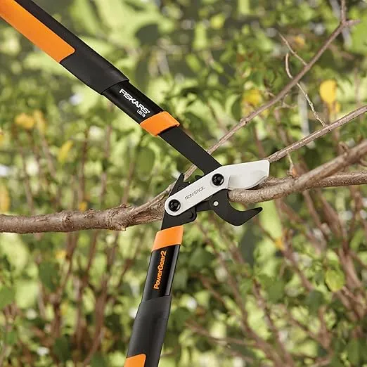 Fiskars Loppers for Tree Trimming, Heavy Duty Sharp Bypass Steel Blade Tree Branch Cutter up to 1.5-Inch Diameter Cut Capacity, PowerGear2 Design with Compound Action, 18-Inch Hand Loppers