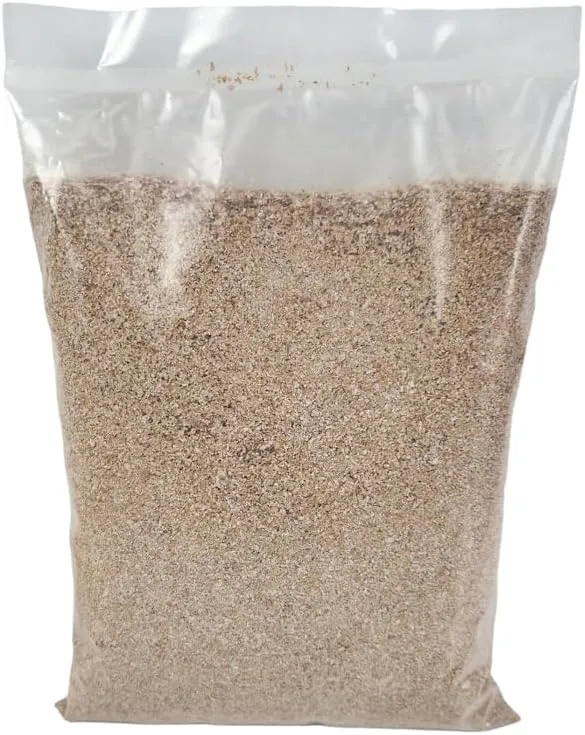 Josh's Frogs Mealworm & Superworm Wheat Bran Bedding and Food Source (5 Quarts)