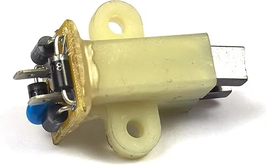 Briggs & Stratton 91825GS Rectifier and Brush Holder Assembly