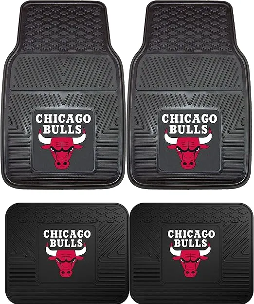 A Set of 4 NBA Universal Fit Front and Rear All-Weather Floor Mats - Chicago Bulls