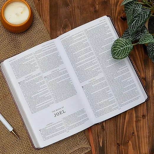 KJV Holy Bible: Deluxe Gift, Black Leathersoft, Red Letter, Comfort Print: King James Version