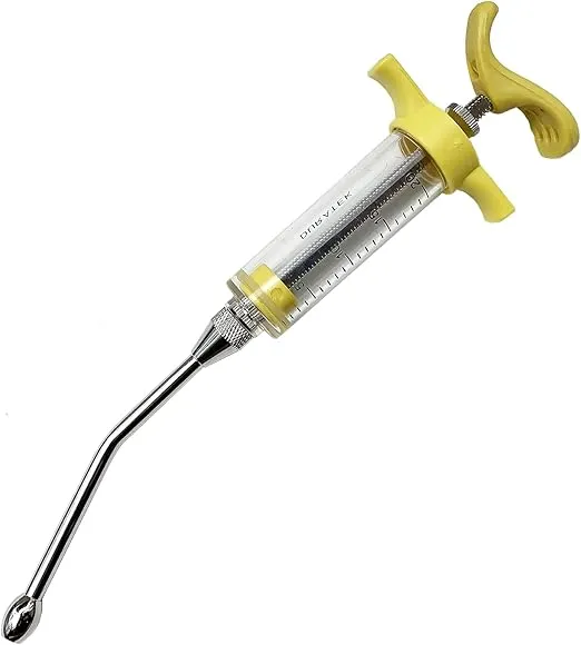 Duratek Drenching Syringe with Dose Nut and Feeding Nozzle - 20cc (Color May Vary)