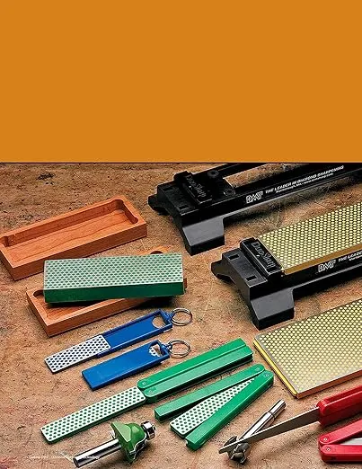 Woodworker's Guide to Sharpening: All You Need to Know to Keep Your Tools Sharp (Fox Chapel Publishing) How to Sharpen Carving Knives, Planes, and Chisels, Use Whetstones, Set Up a Station, and More