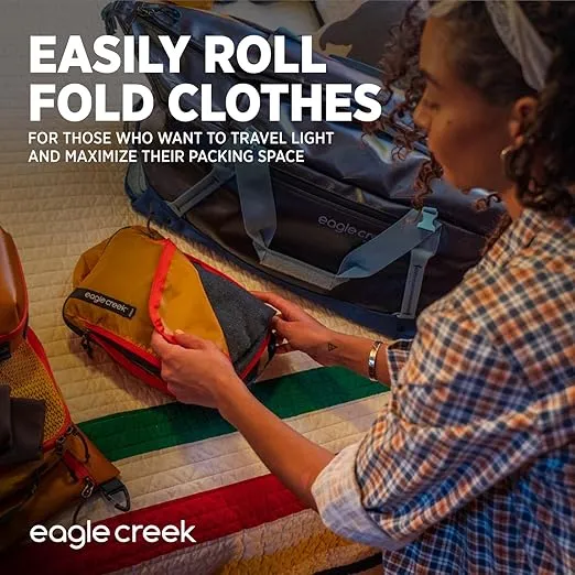 eagle creek Pack-It Isolate Compression Packing Cubes for Travel Set S/M - 2 Lightweight, Water-Resistant Suitcase Organizer Bags with Compression Zip
