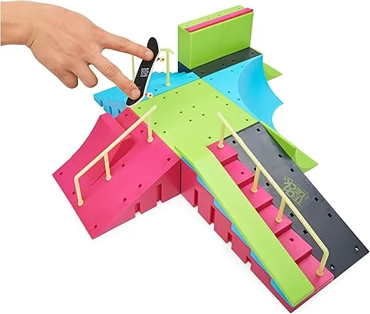 Tech Deck, Neon Mega Park X-Connect Creator, Customizable Glow-in-The-Dark Ramp Set with 2 Blind Skateboard Fingerboards, 90+ Pieces, Gift for Ages 6+