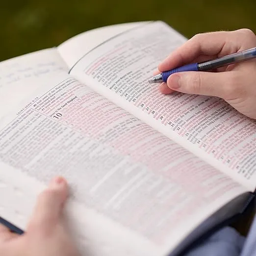 KJV Holy Bible, Giant Print Full-size Faux Leather Red Letter Edition - Thumb Index & Ribbon Marker, King James Version, Midnight Blue (KJV Full Size GP Editions)