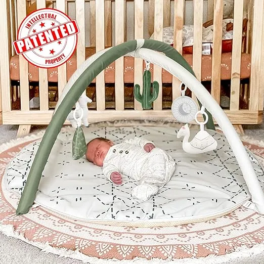 Tummy Time Mat with 6 Toys, Macrame Baby Play Mat for Newborn, Baby Gym with 12 Milestone Cards, Stage-Based Sensory and Motor Skill Development Baby Play Gym, Non Slip Mat Washable, Green