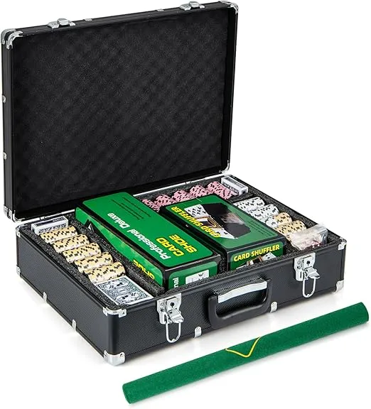 GYMAX Poker Chips Set, 600 PCS Texas Hold 'em Casino Chip Set w/Carrying Case, 6 Decks of Cards, 5 Dices & 3 Dealer Buttons, Poker Felt, Card Shuffler, Card Shoe, for Blackjack Gambling (600 PCS)