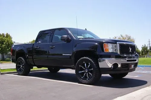 ReadyLift 66-3085 2.25" Front Leveling Kit - GM Full Size Truck / SUV 1500 LD 6-Lug