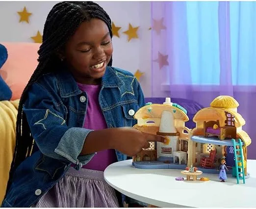 Mattel Disney Wish Micro Doll & Doll House Playset, Asha of Rosas Cottage with Asha Doll, Star Figure & 15+ Furniture & Accessories, Travel Toy